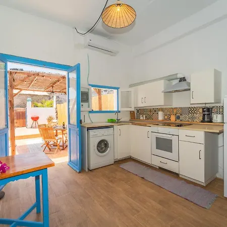 Beach Apartment בית נופש